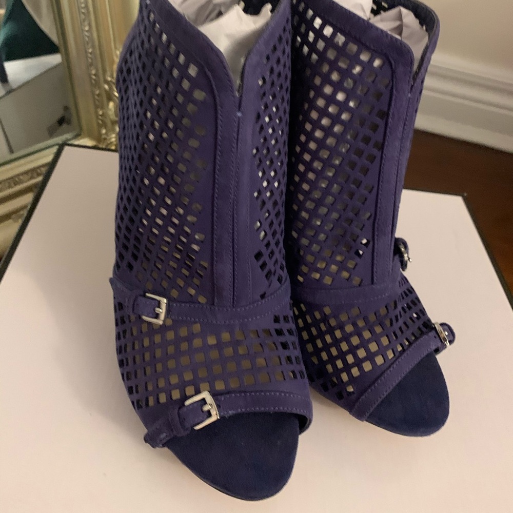 Guess open toe 8 1/2